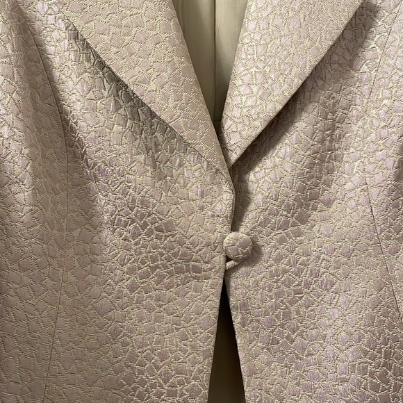 Lds suit - pencil skirt and fitted jacket - Picture 4 of 8